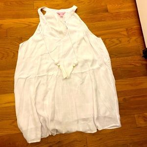 Lilly Pulitzer White Sleeveless top with tassels, no stains, size small
